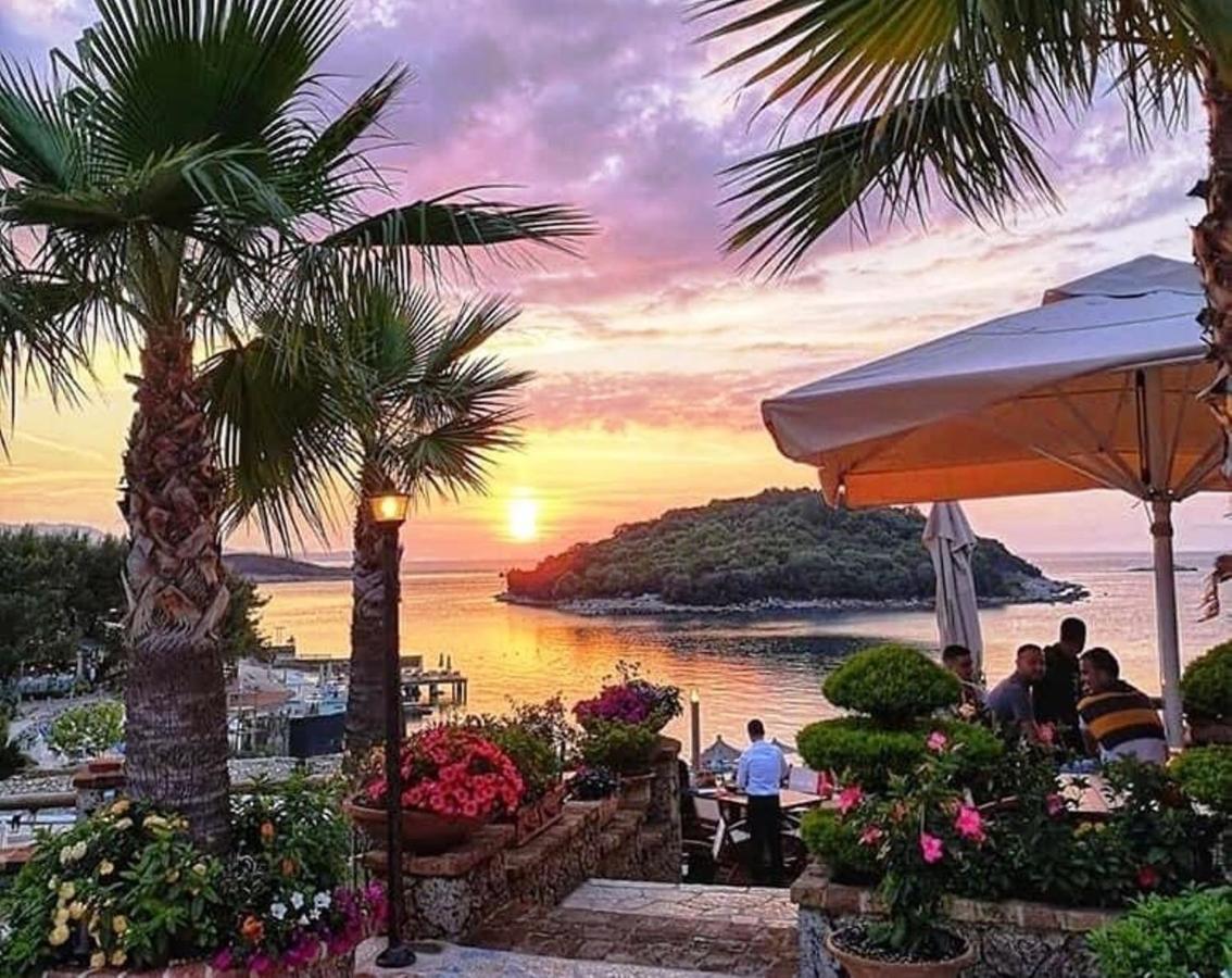 Luxury Holiday In Royal Apartment For King And Queen Saranda Kültér fotó