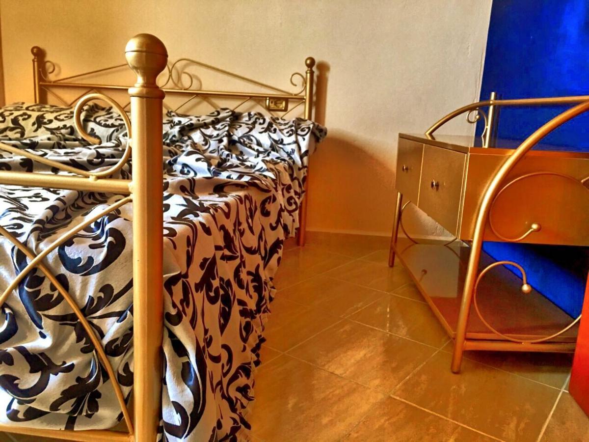 Luxury Holiday In Royal Apartment For King And Queen Saranda Kültér fotó