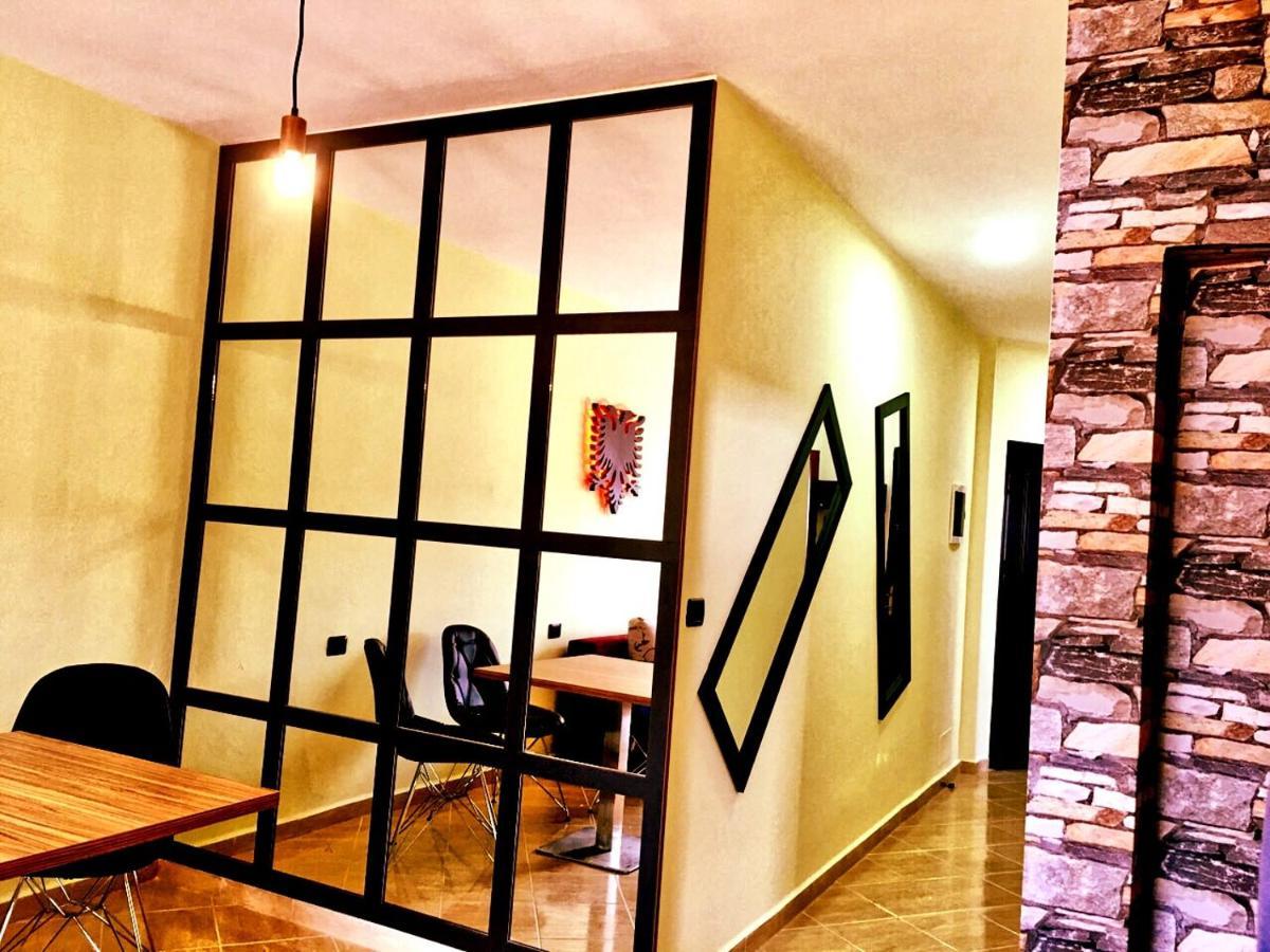 Luxury Holiday In Royal Apartment For King And Queen Saranda Kültér fotó