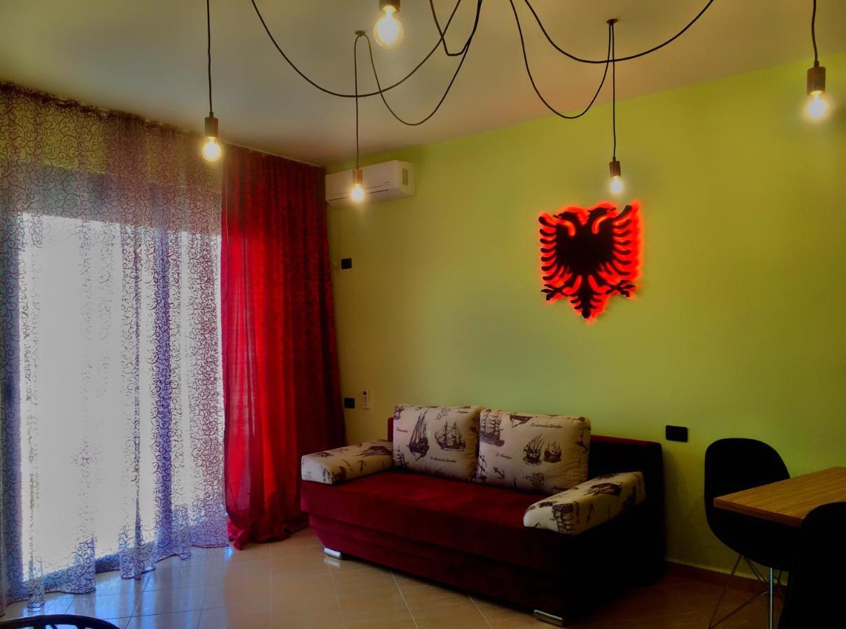 Luxury Holiday In Royal Apartment For King And Queen Saranda Kültér fotó