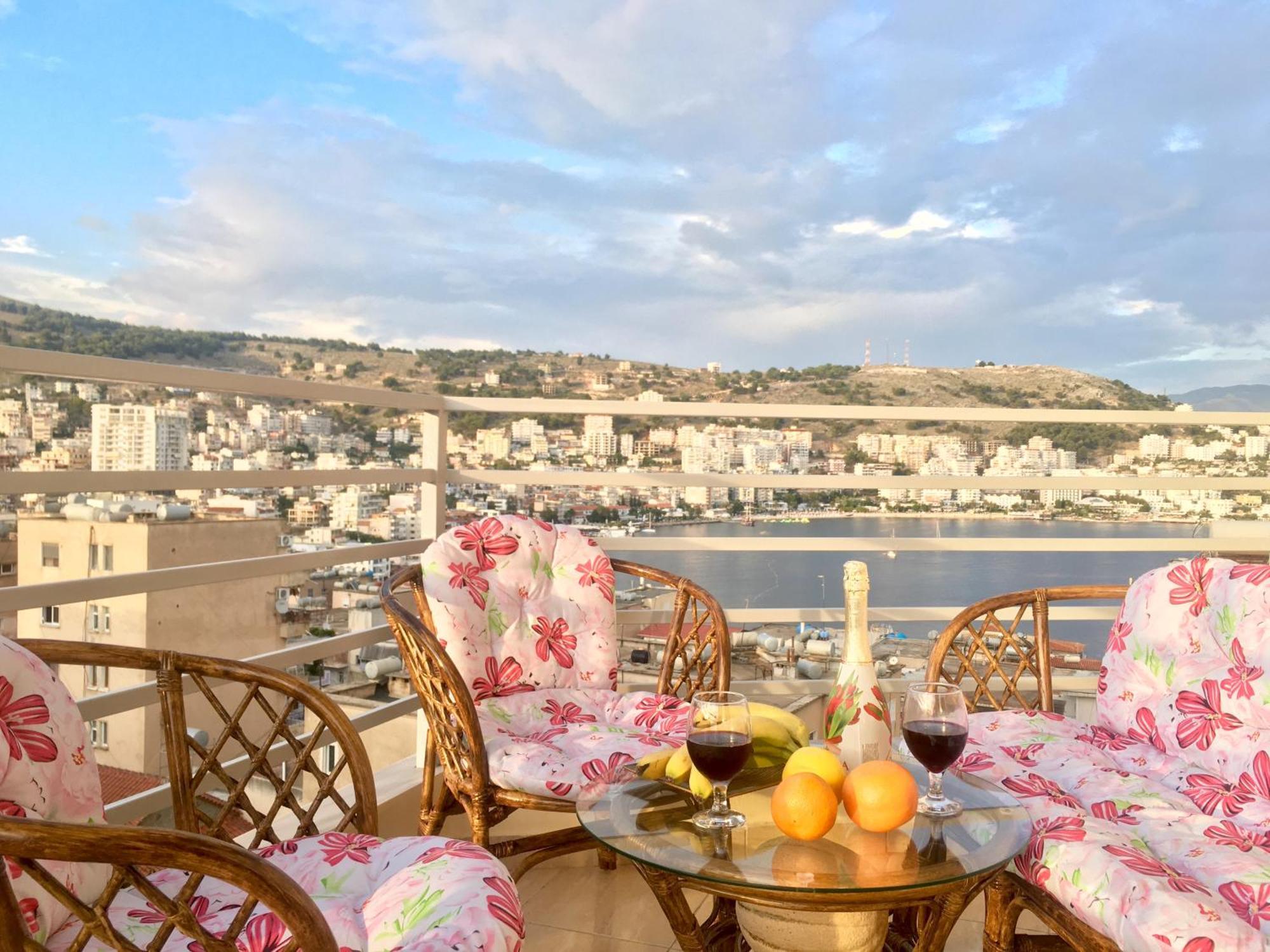 Luxury Holiday In Royal Apartment For King And Queen Saranda Kültér fotó