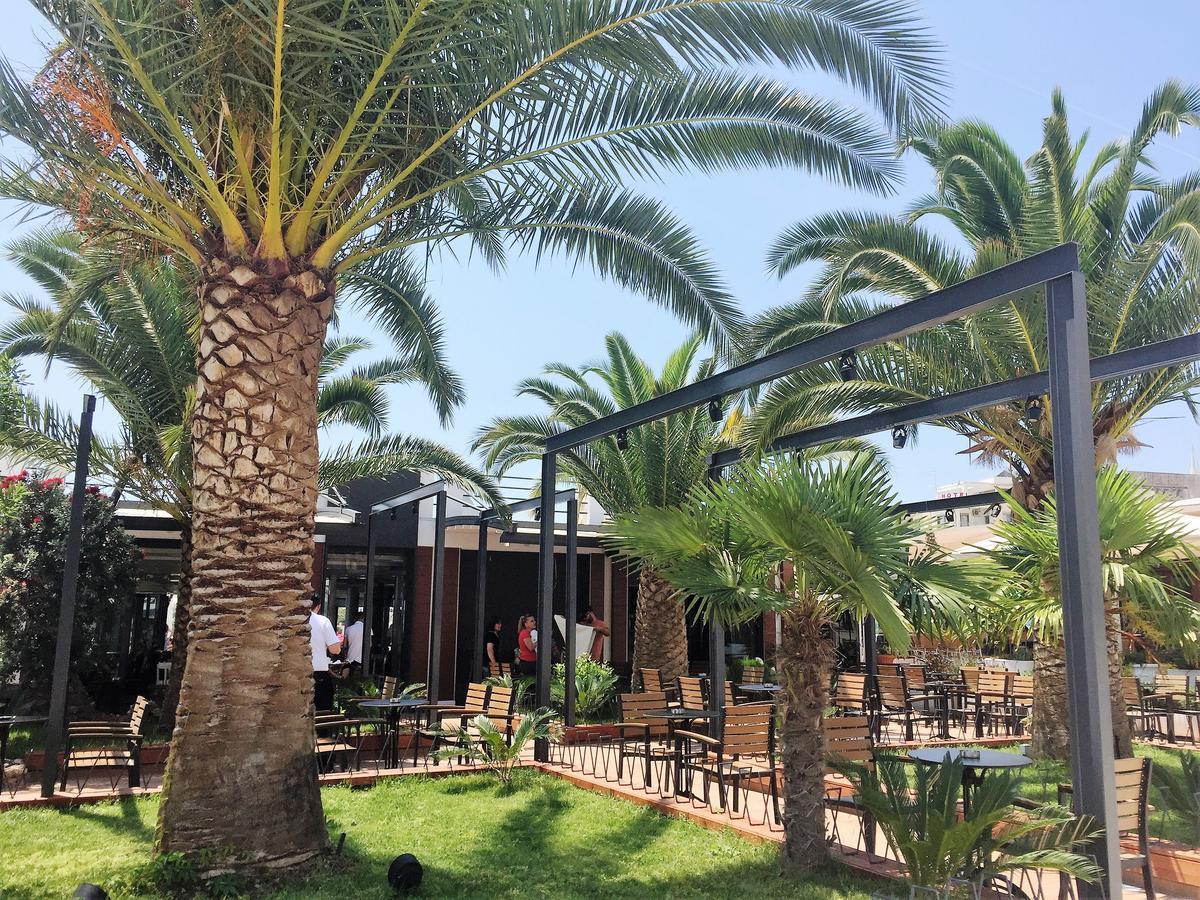 Luxury Holiday In Royal Apartment For King And Queen Saranda Kültér fotó