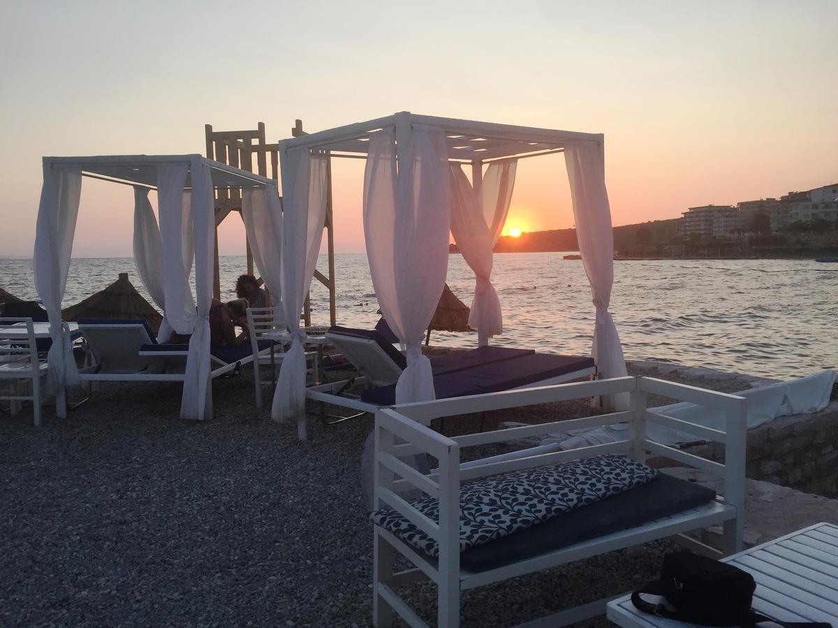 Luxury Holiday In Royal Apartment For King And Queen Saranda Kültér fotó