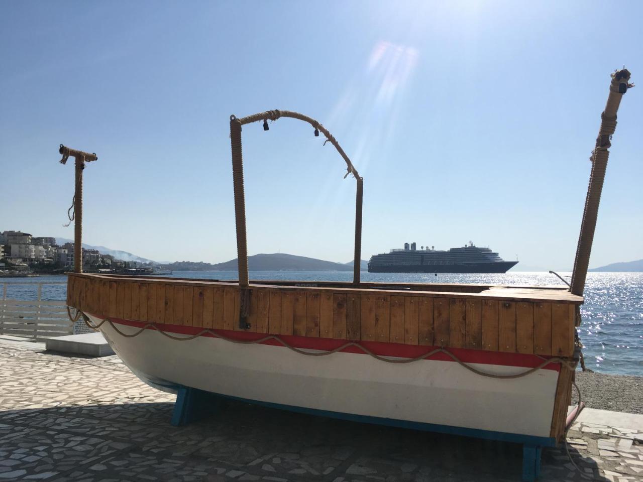 Luxury Holiday In Royal Apartment For King And Queen Saranda Kültér fotó